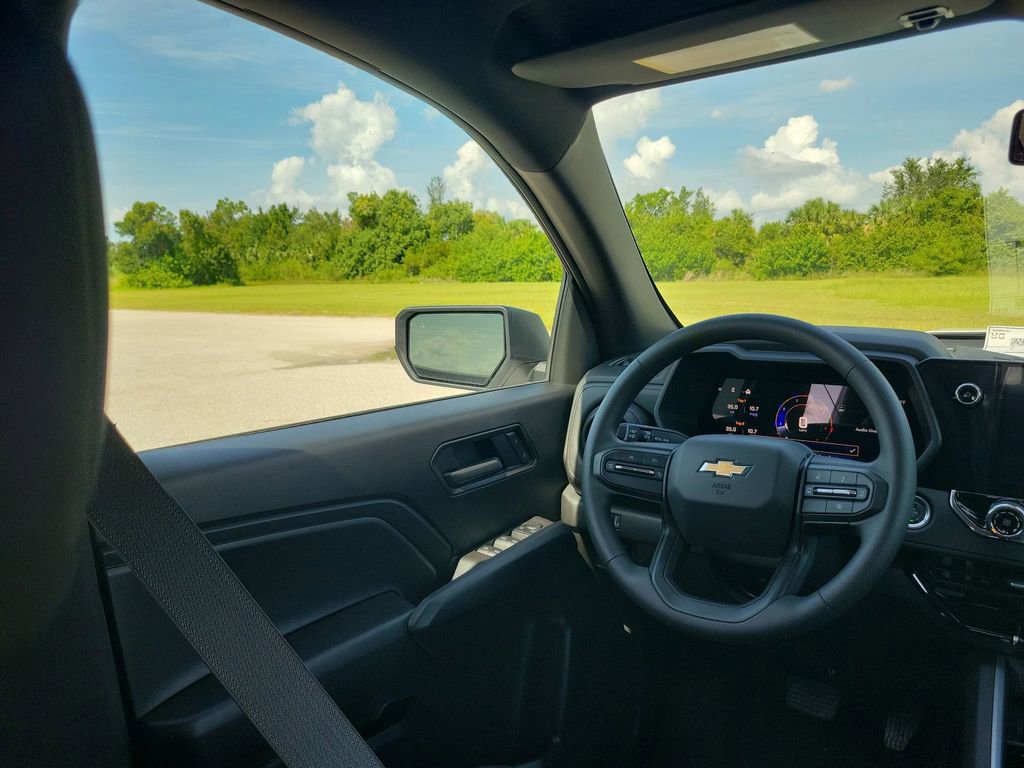 2025 Chevrolet Colorado LT photo 15