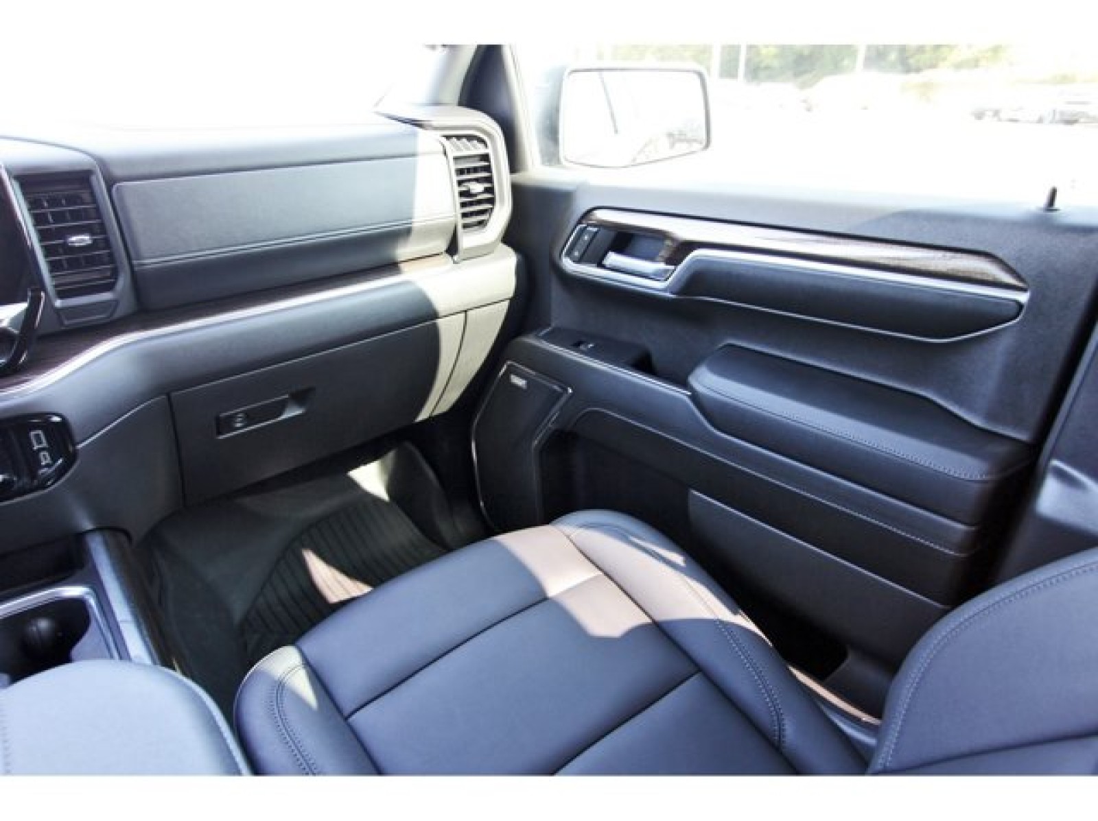 2024 Chevrolet Silverado 1500 LT Trail Boss - 11