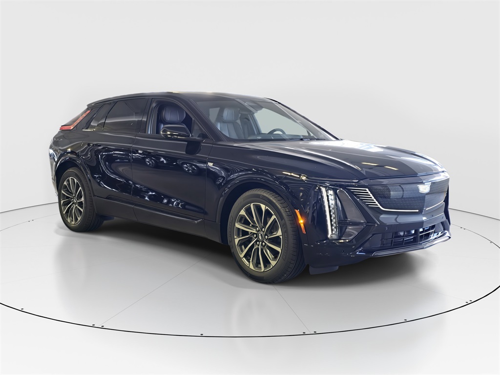 2025 Cadillac Lyriq Sport photo 2