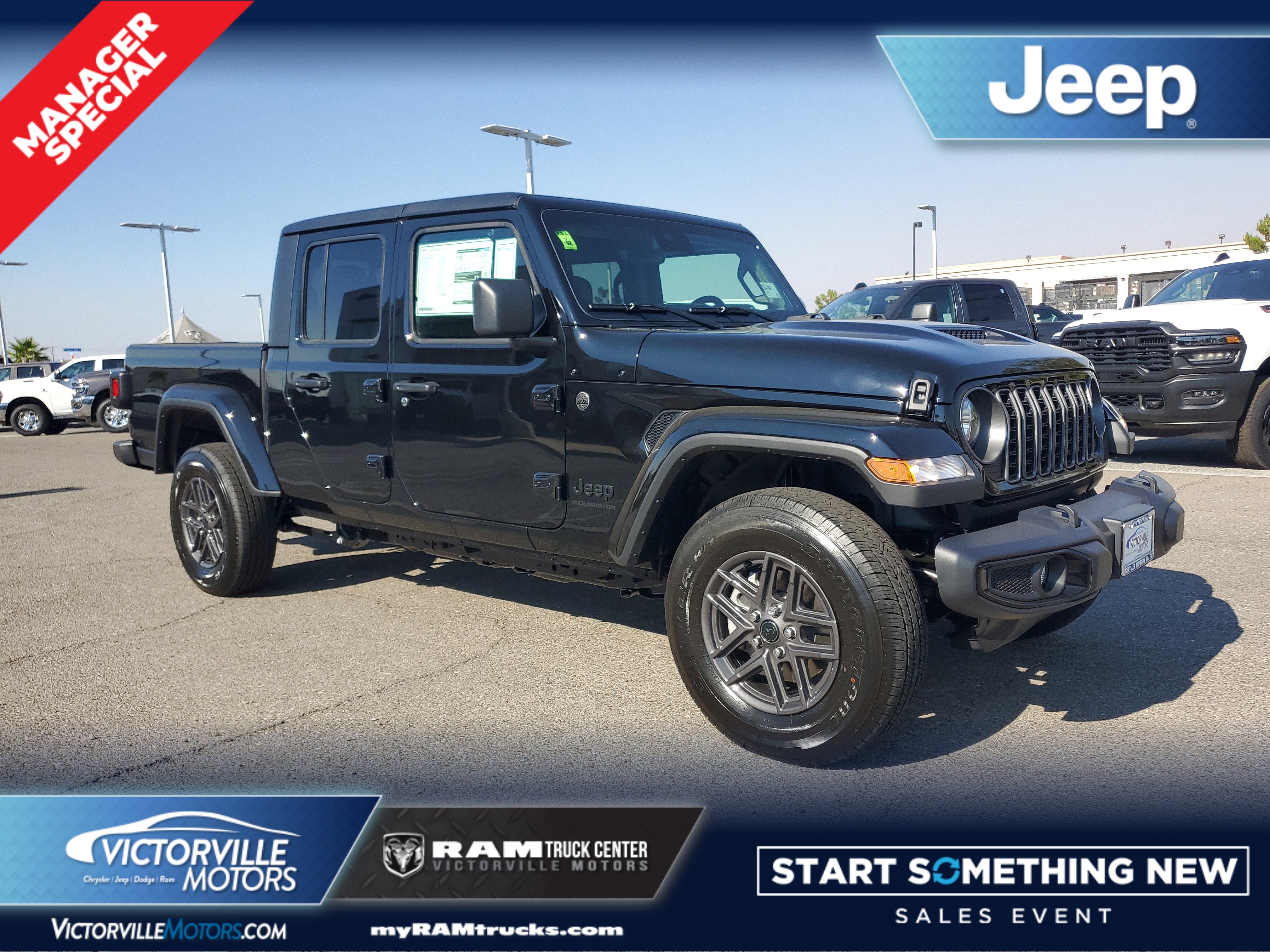 2025 Jeep Gladiator Sport S's photo