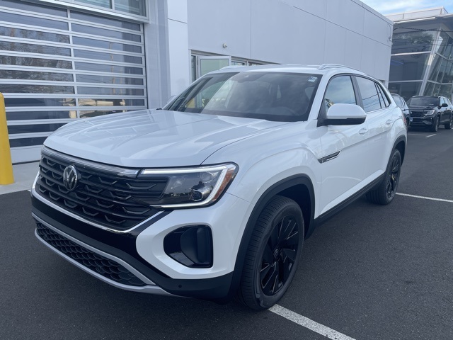 2026 Volkswagen Atlas Cross Sport SE Technology photo 3
