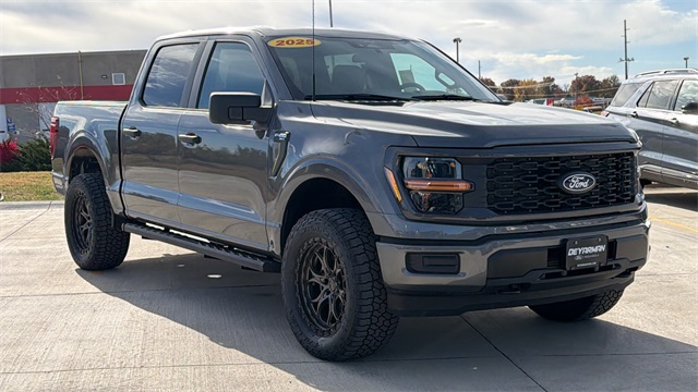 2025 Ford F-150 STX's photo