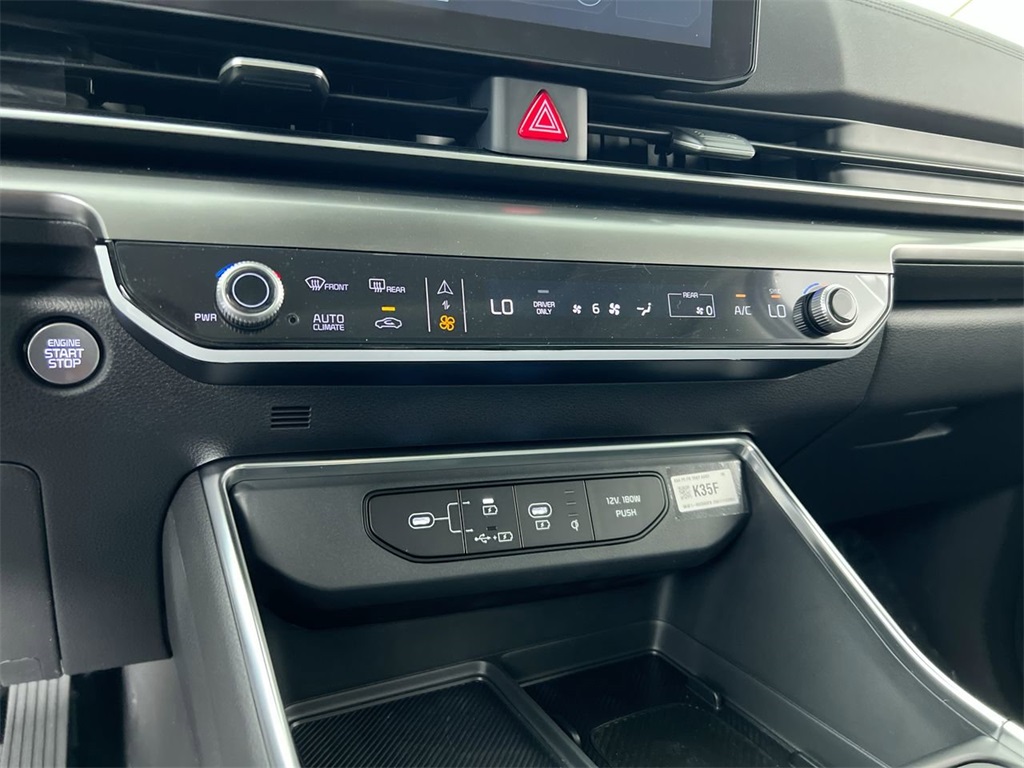 2026 Kia Carnival SX Prestige photo 23