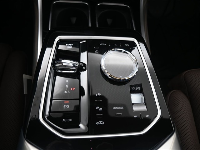 2025 Bmw 750e 750e xDrive photo 3