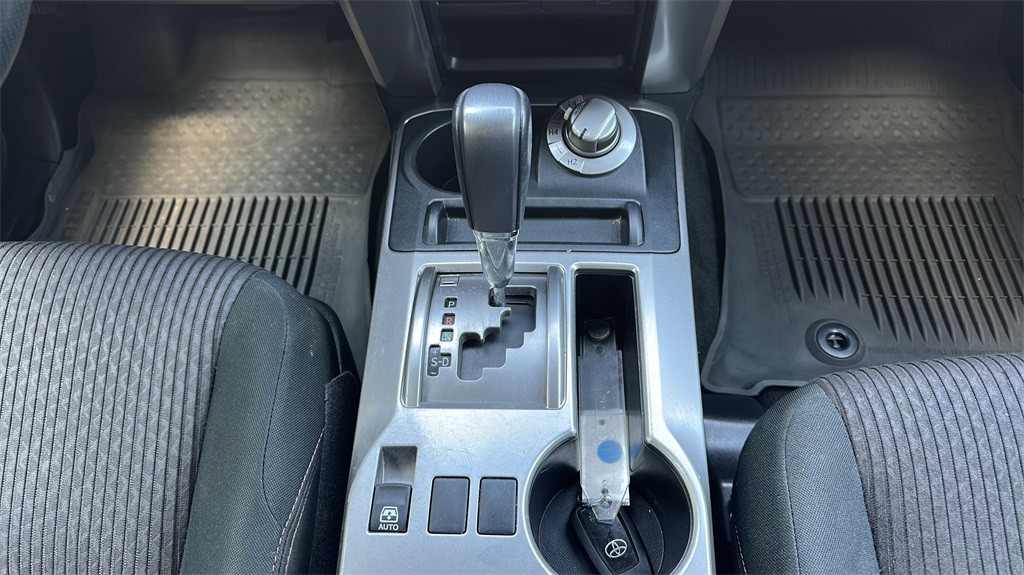 2022 Toyota 4Runner SR5 Trail photo 19