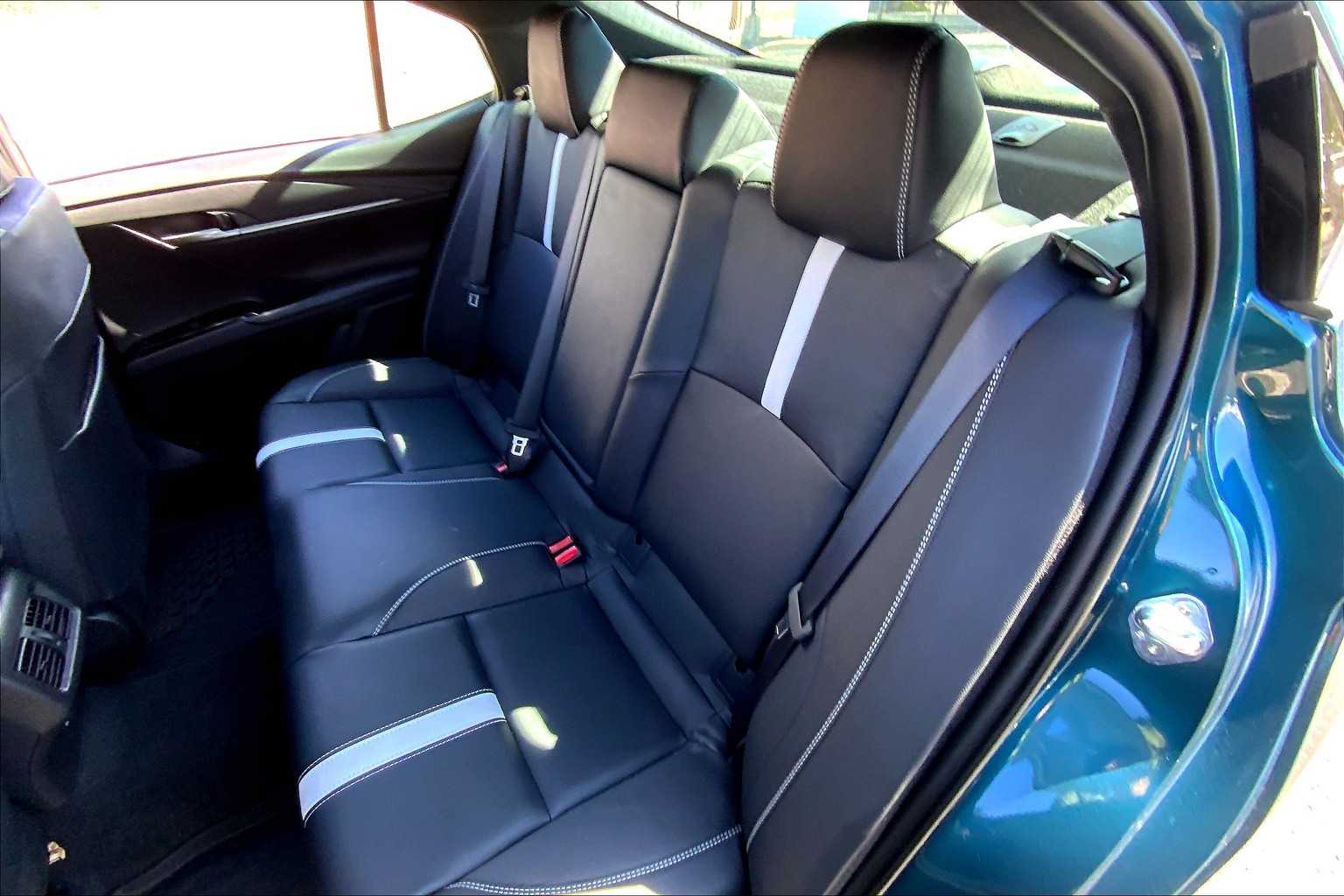 2025 Toyota Camry SE photo 17