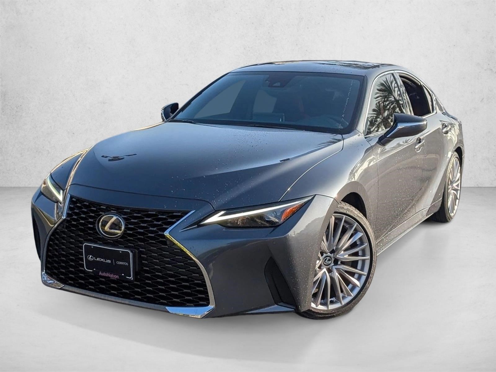 2023 Lexus IS 300's photo