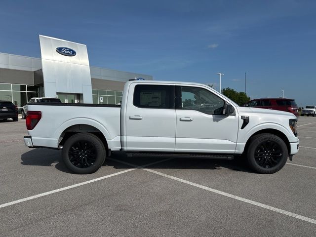 2025 Ford F-150 XLT photo 8
