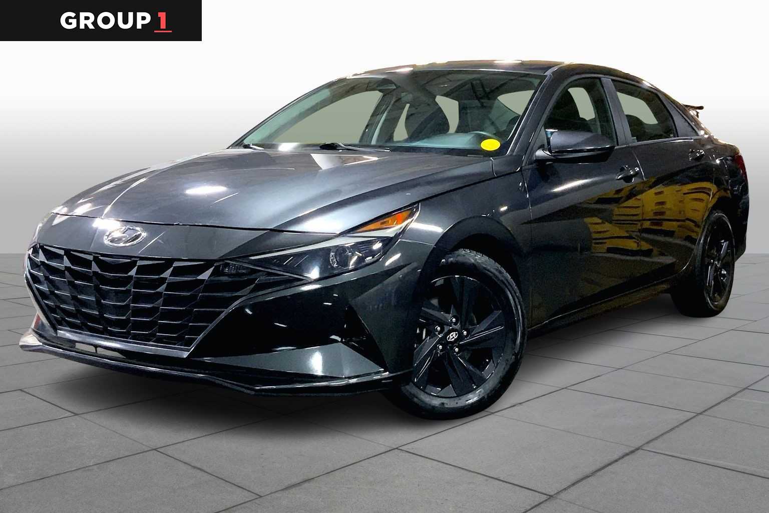 2021 Hyundai Elantra SEL's photo