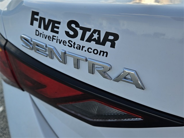 2025 Nissan Sentra S photo 11