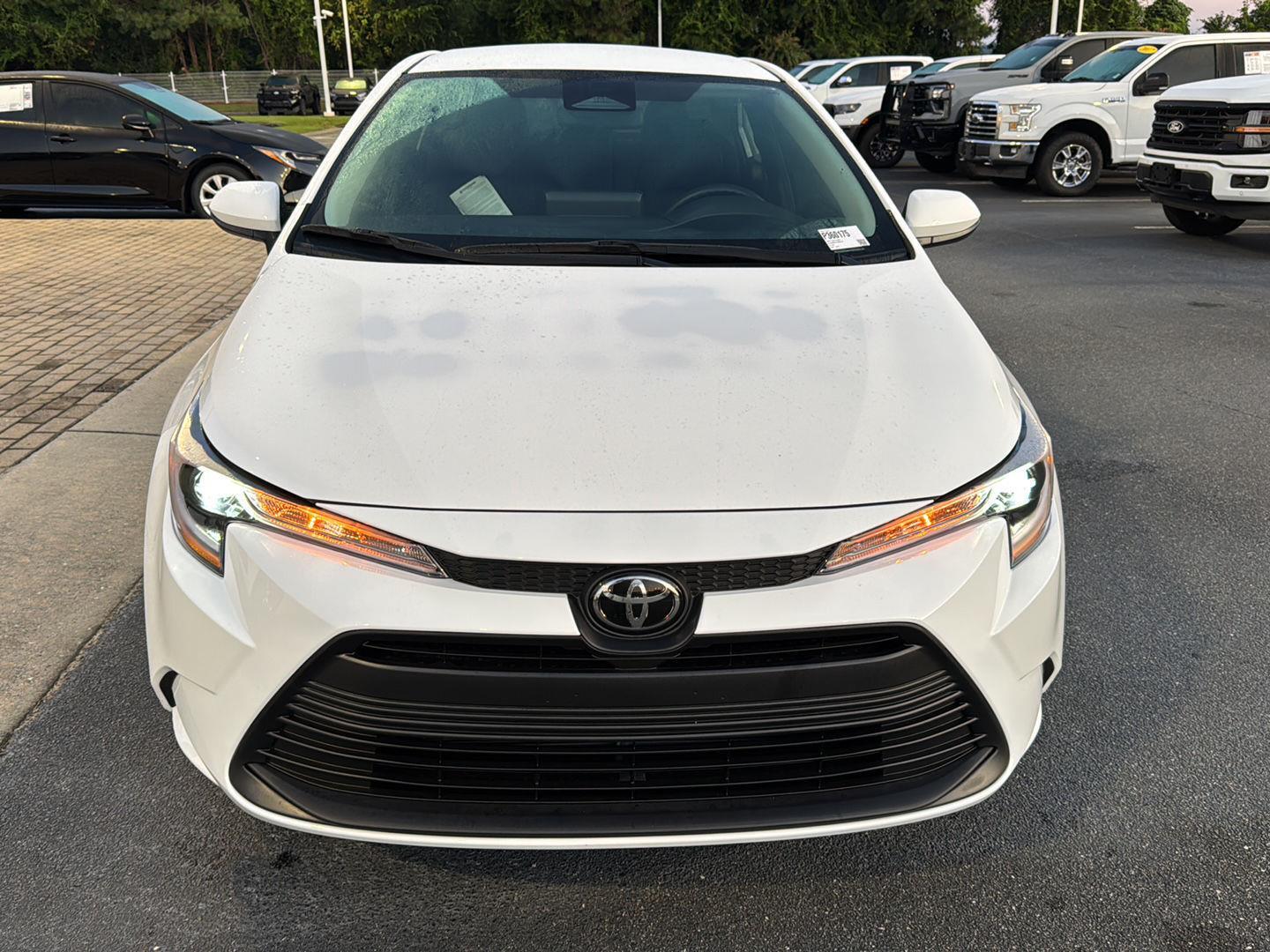2026 Toyota Corolla LE photo 5