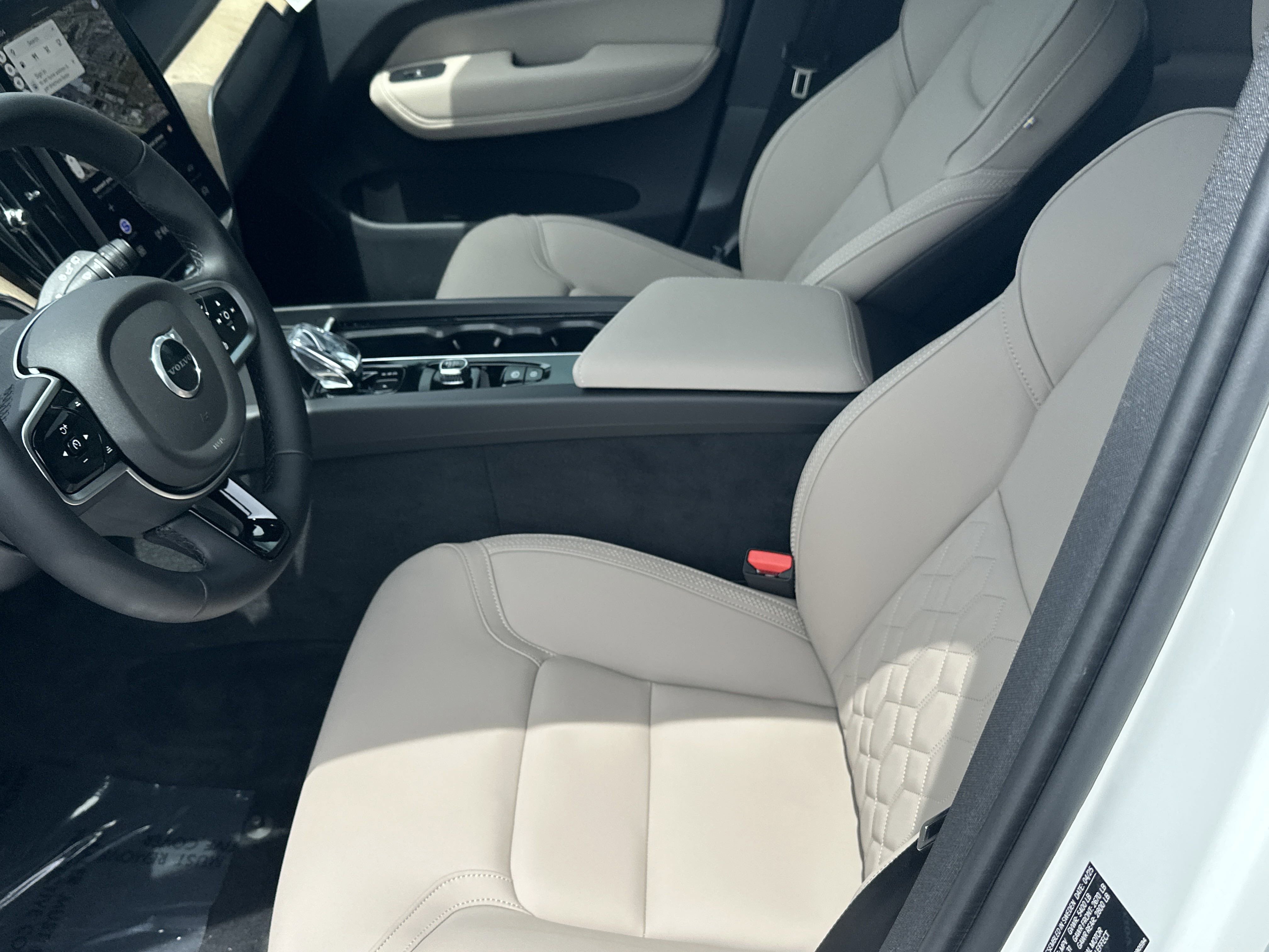 2026 Volvo XC60 B5 Core photo 15