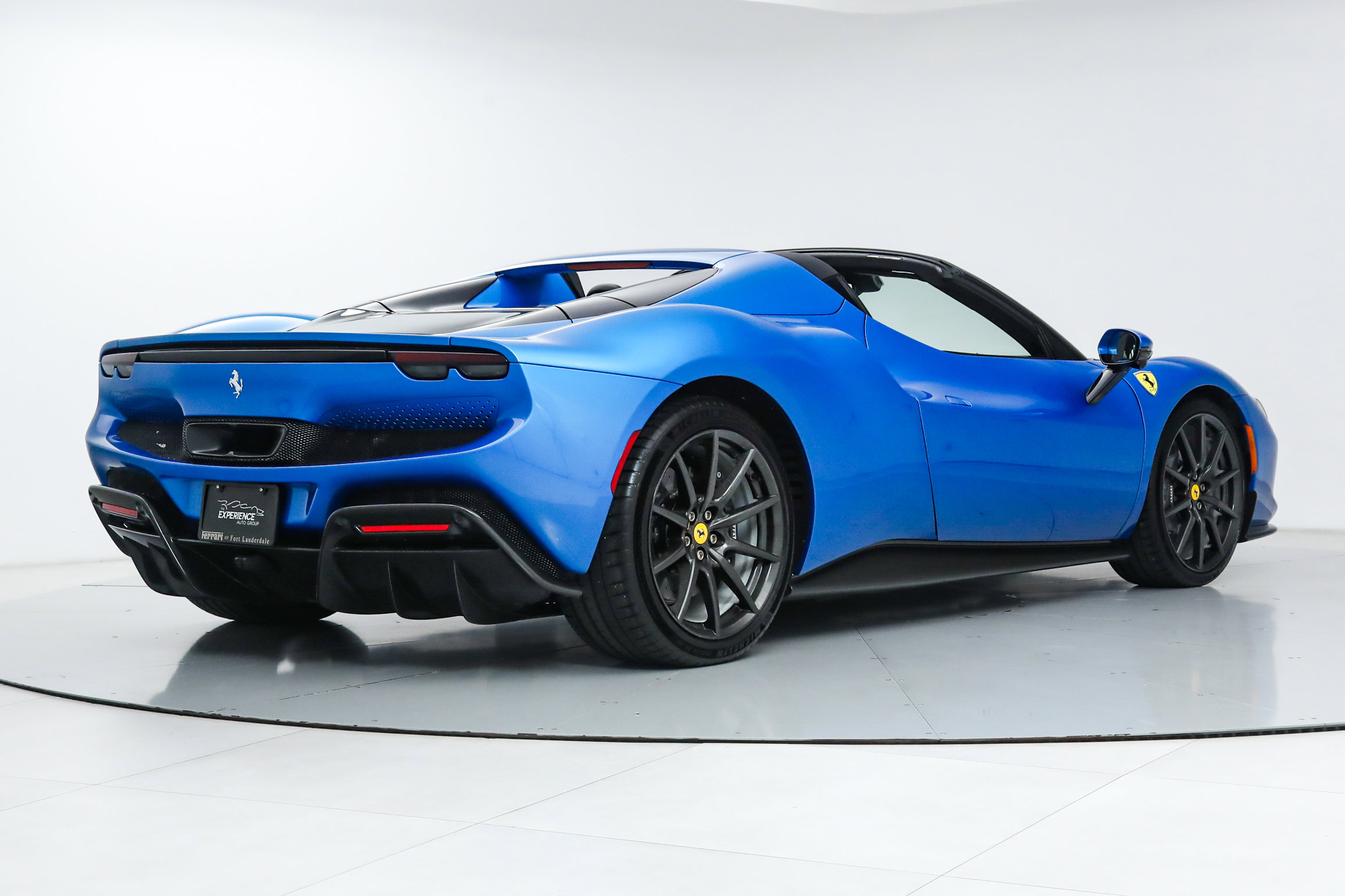 2024 Ferrari 296 GTS photo 3