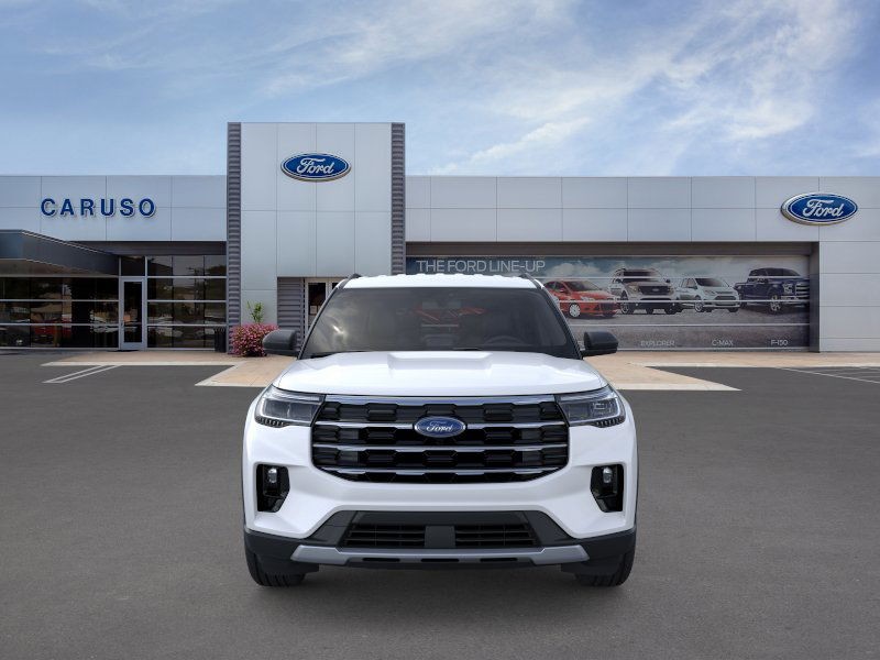 2025 Ford Explorer photo 4