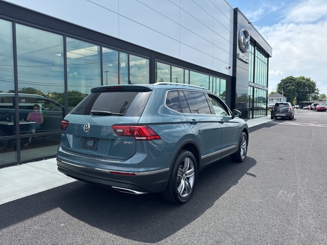 2021 Volkswagen Tiguan SEL photo 2