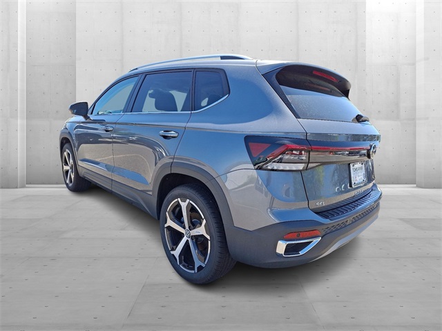 2025 Volkswagen Taos SEL photo 3