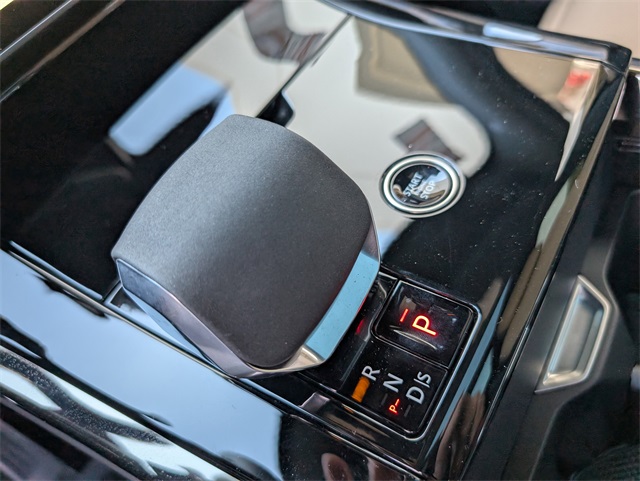 2025 Land Rover Range Rover Sport SE photo 14