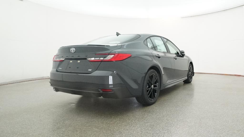 2025 Toyota Camry SE photo 3