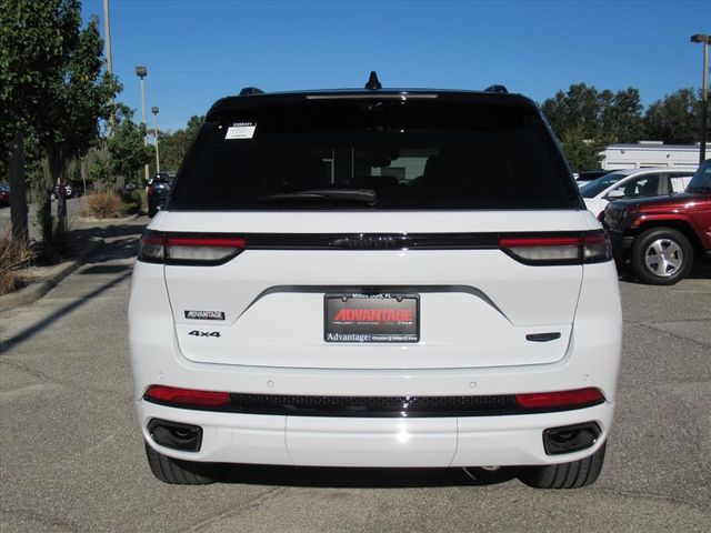 2025 Jeep Grand Cherokee Summit photo 5