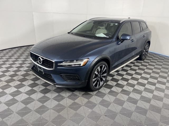2020 Volvo V60 Cross Country T5 AWD photo 2