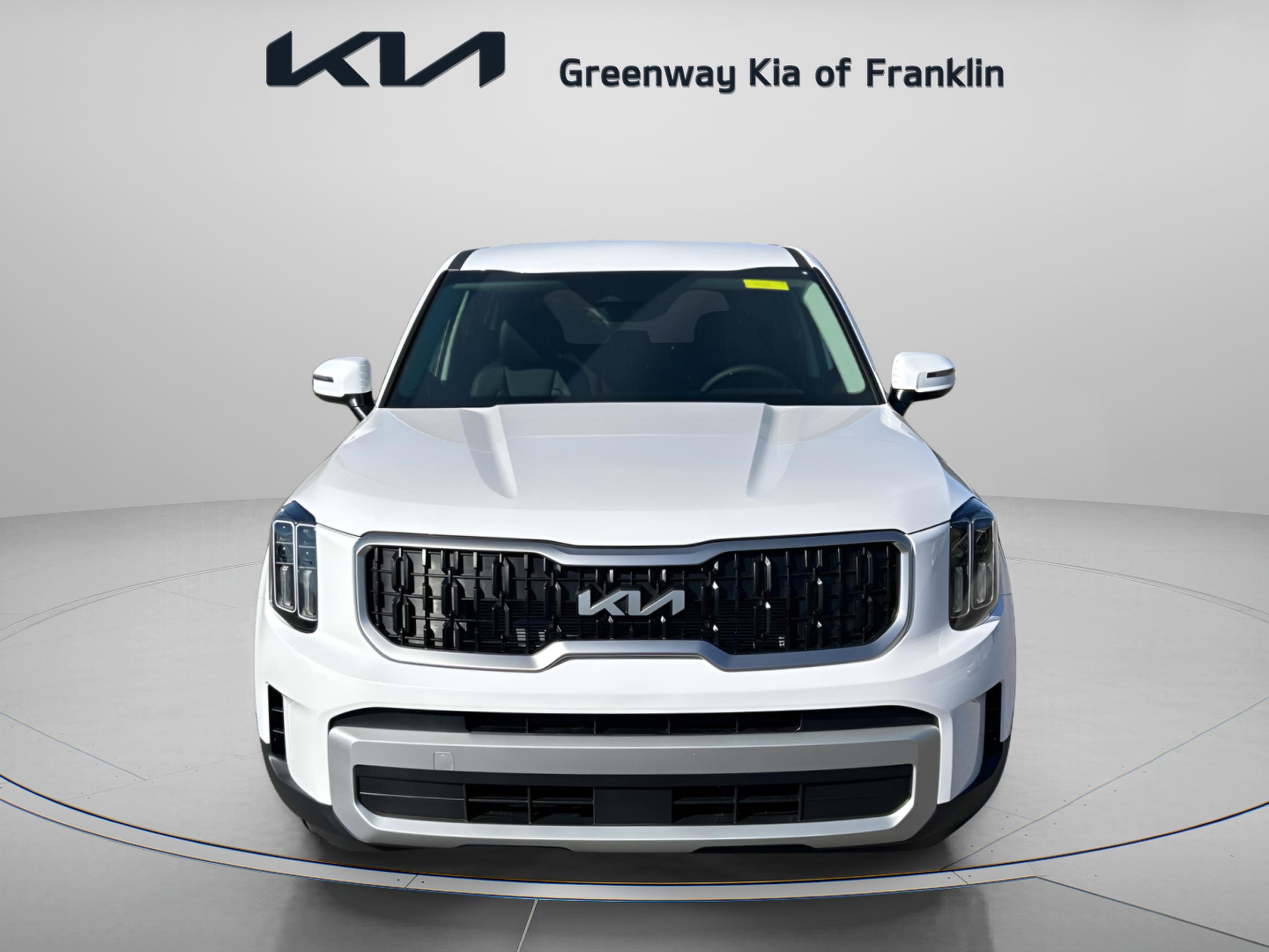 2025 Kia Telluride LX photo 2