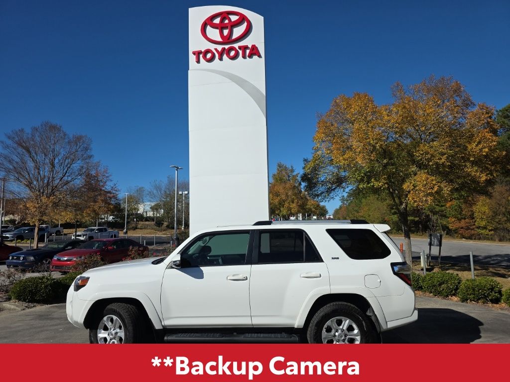 2022 Toyota 4Runner SR5 Premium photo 2