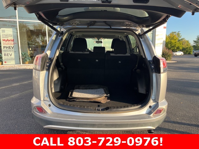 2016 Toyota RAV4 XLE photo 32