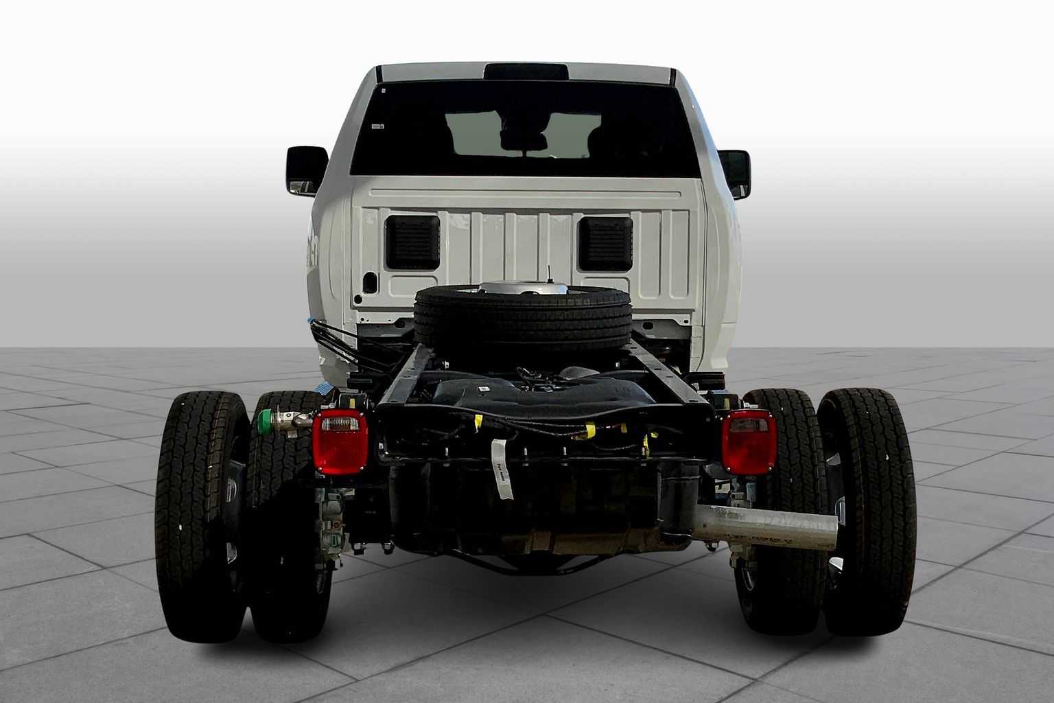 2026 Ram 5500 Tradesman photo 4