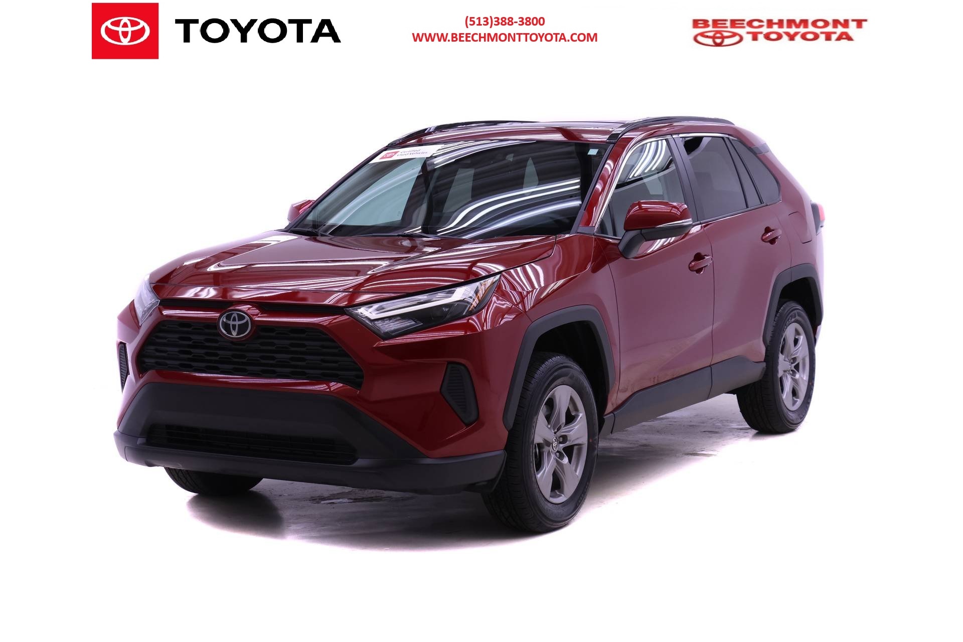 2025 Toyota RAV4 XLE's photo