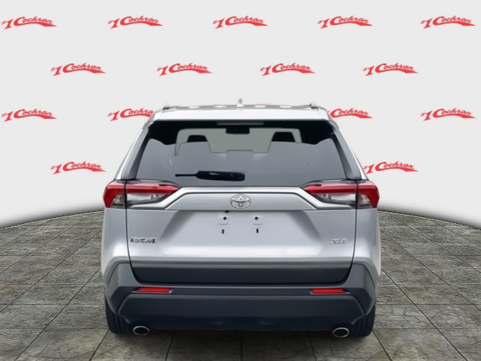 2019 Toyota RAV4 XLE Premium photo 3