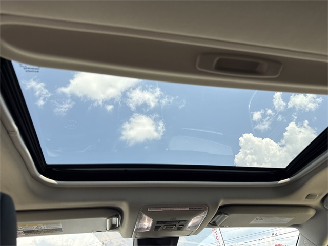 2024 Toyota RAV4 XLE photo 13