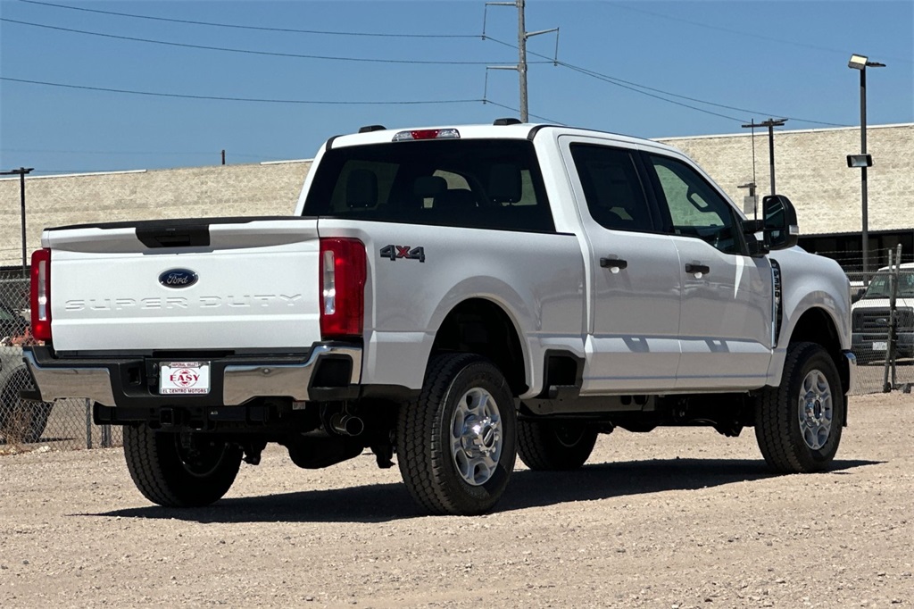 2025 Ford F-350 XLT photo 4