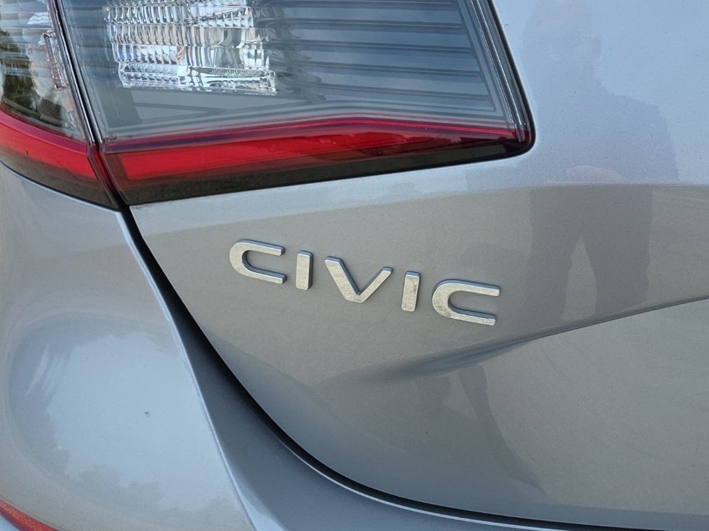 2023 Honda Civic Sport photo 3