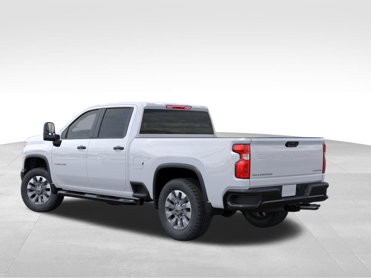 2025 Chevrolet Silverado 2500HD Custom photo 3