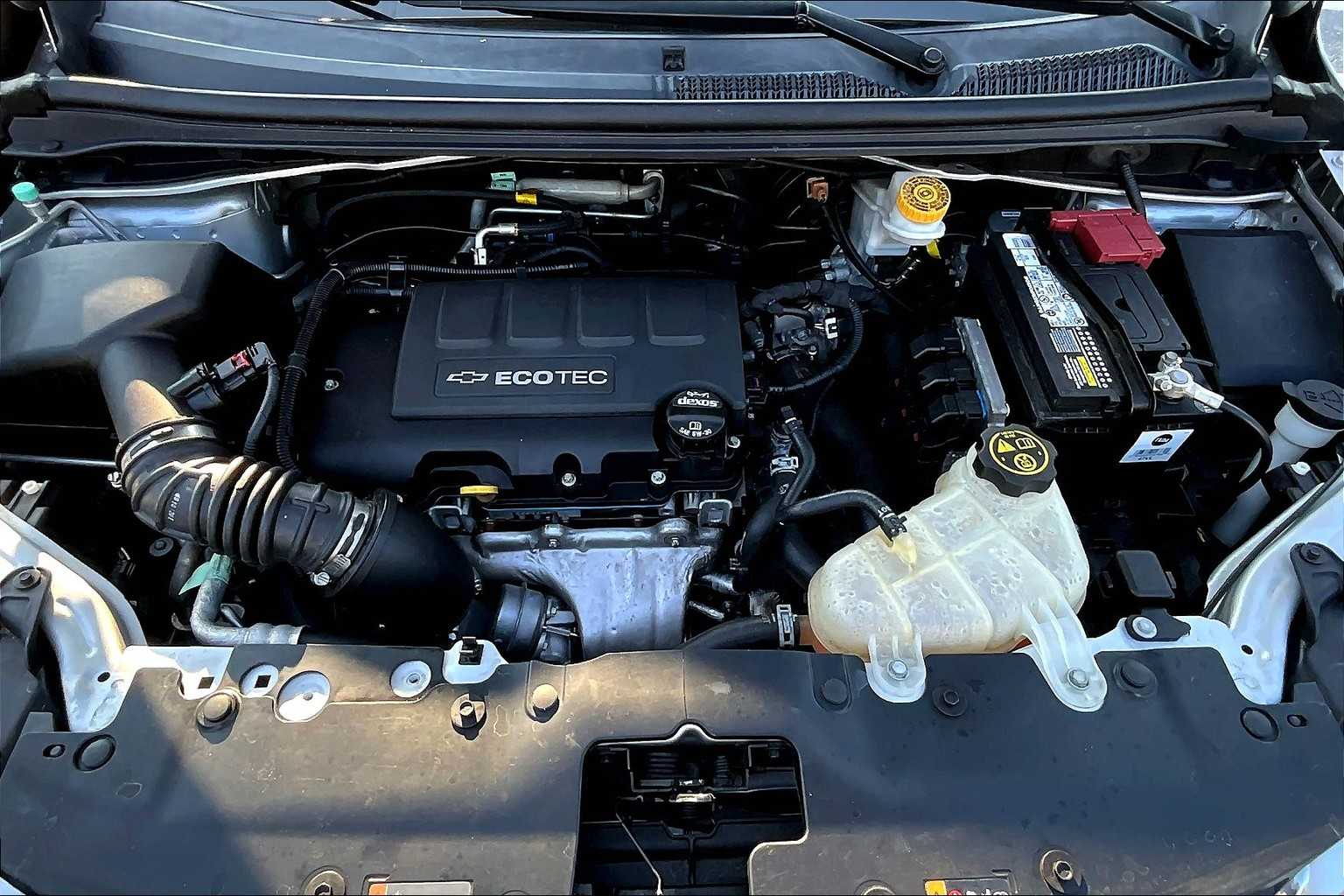 2020 Chevrolet Sonic LT photo 28