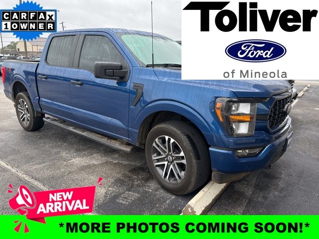 2023 Ford F-150 XL's photo