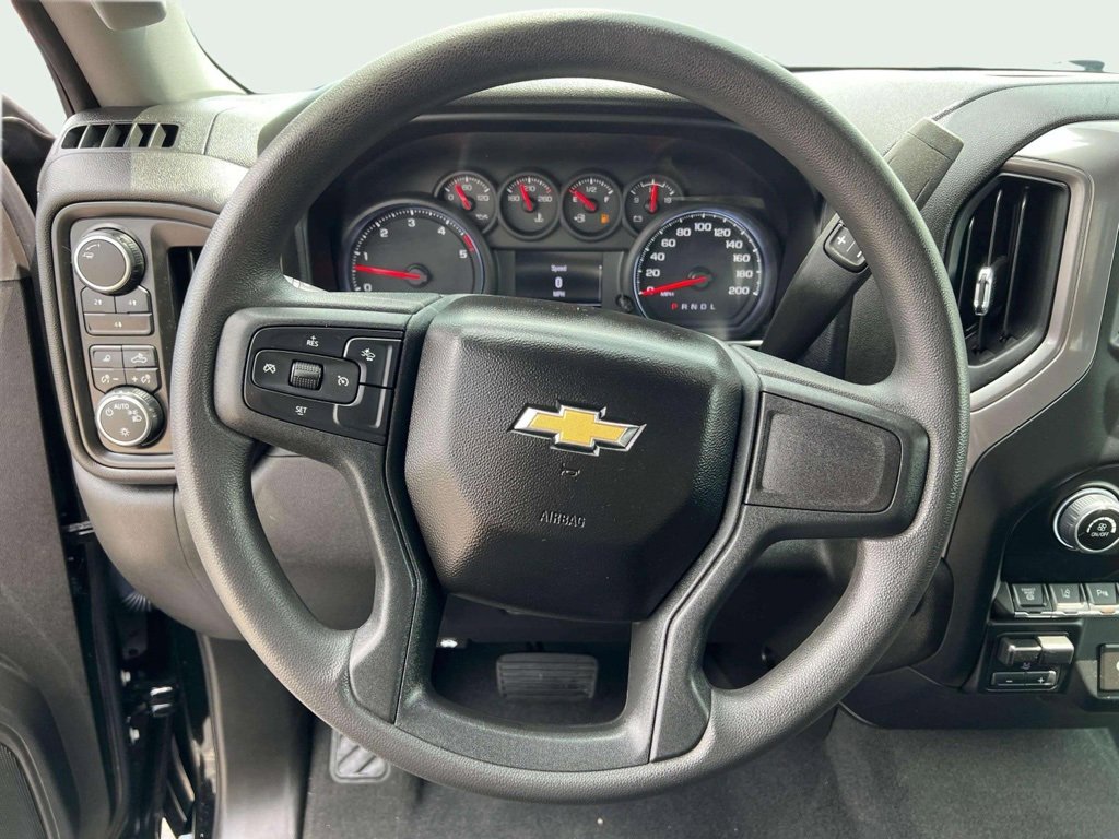 2024 Chevrolet Silverado 2500HD Custom photo 10