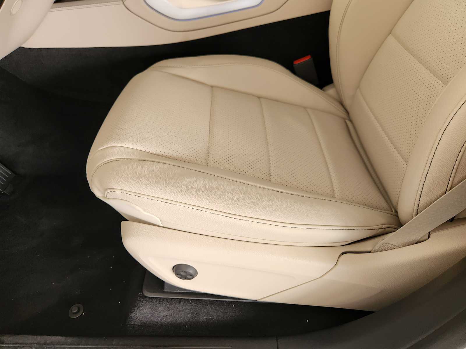 2026 Mercedes Benz GLS 450 4MATIC photo 17