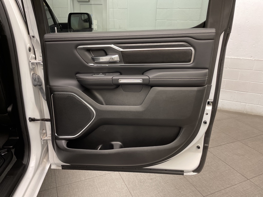 2024 Ram 1500 Laramie photo 25