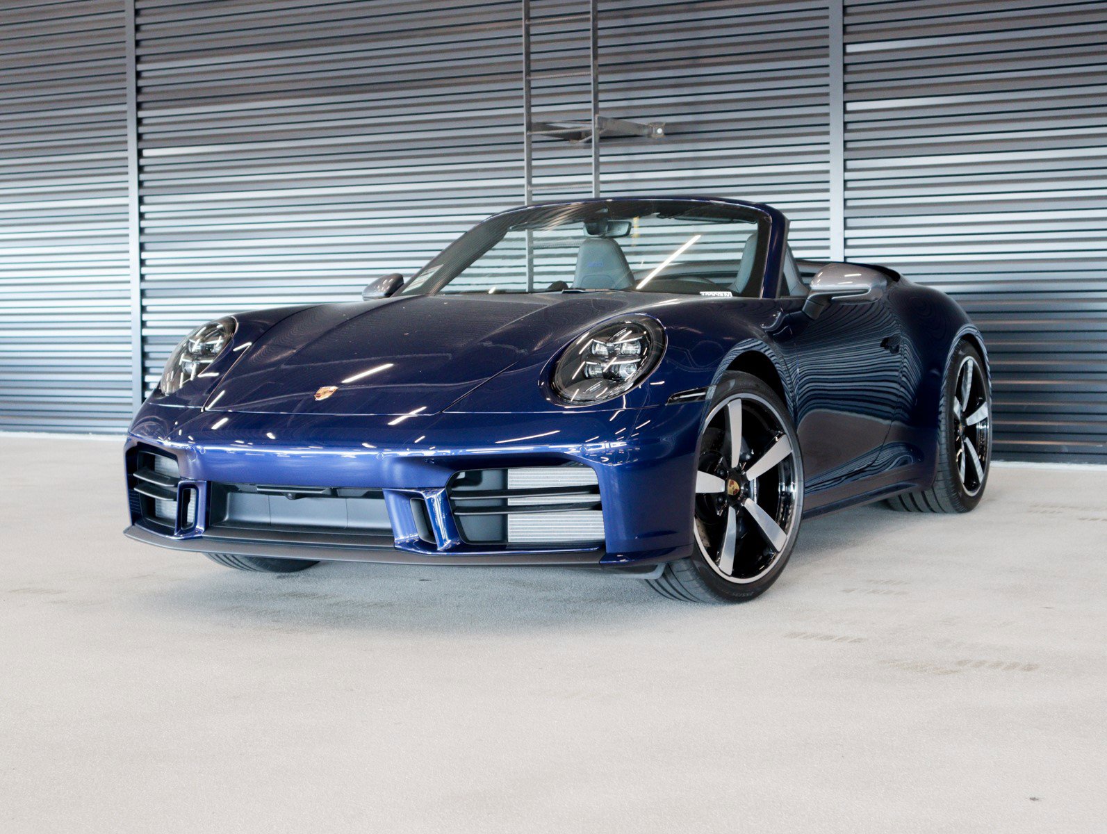 2025 Porsche 911 T's photo