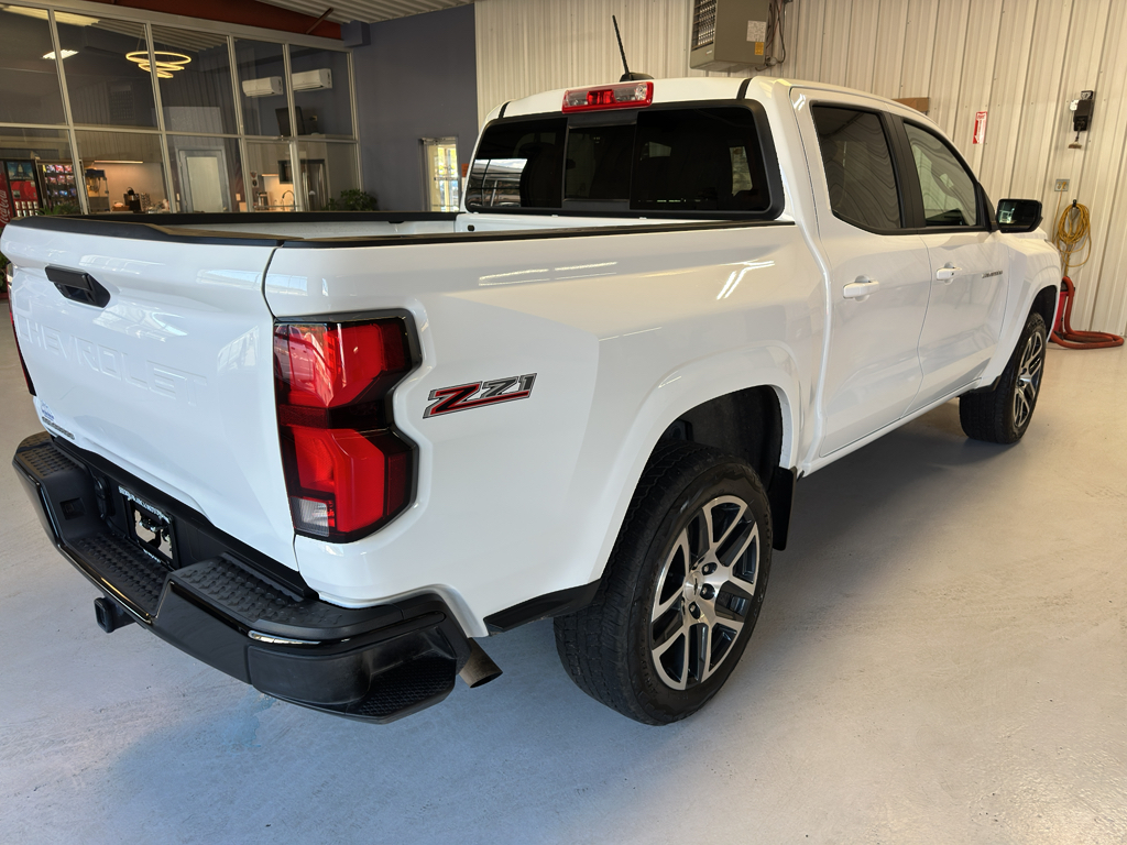 2023 Chevrolet Colorado Z71 photo 5