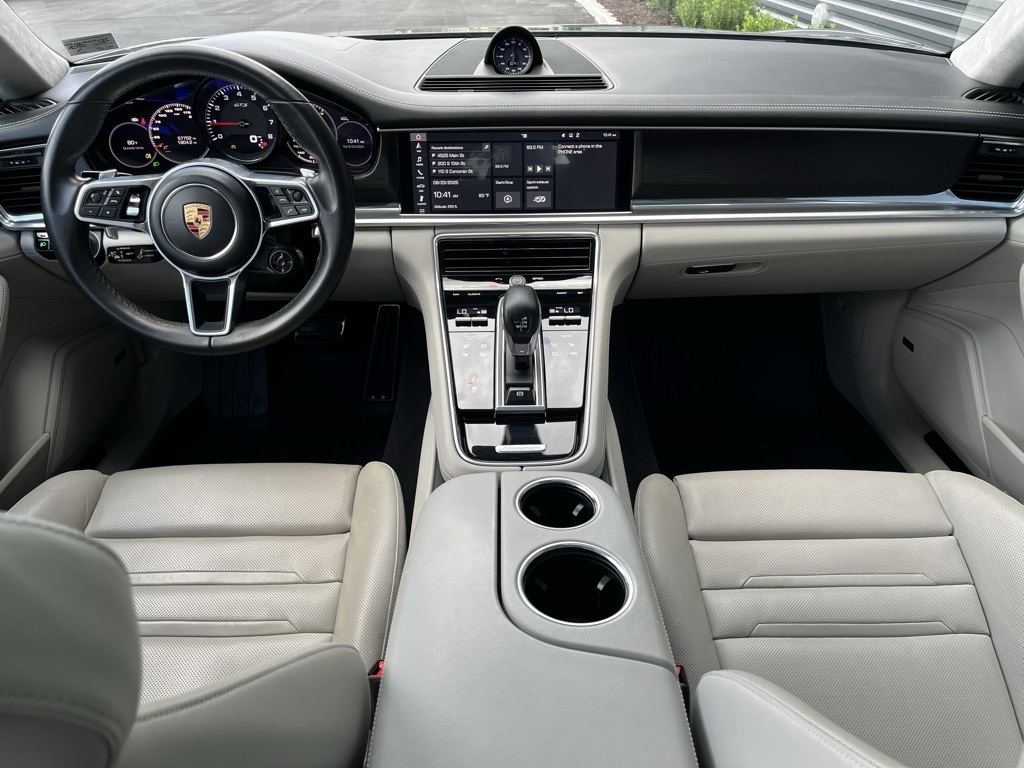 2020 Porsche Panamera Sport Turismo GTS photo 19