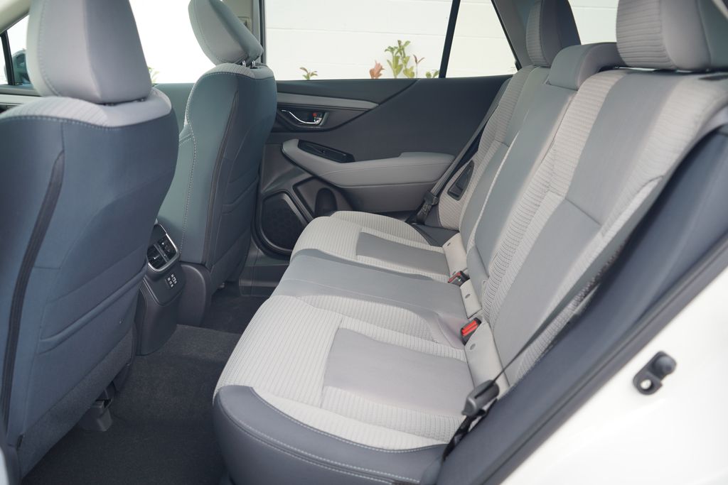 2025 Subaru Outback Premium photo 3