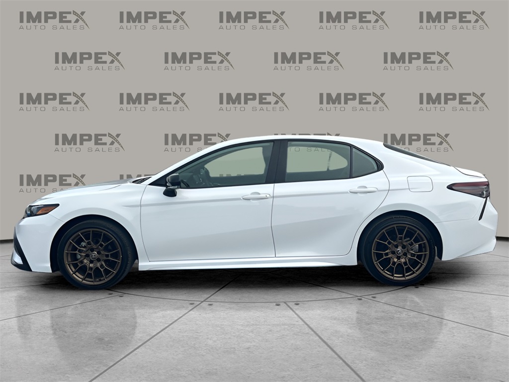 2024 Toyota Camry SE photo 2