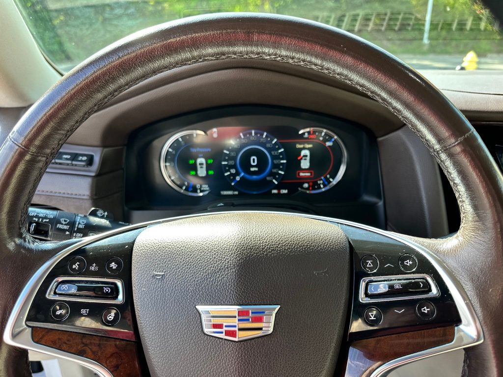 2016 Cadillac Escalade ESV Luxury photo 26