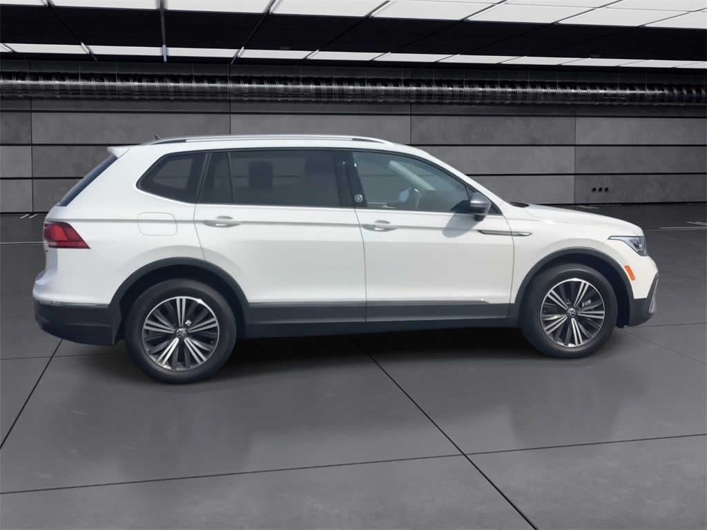 2024 Volkswagen Tiguan Wolfsburg Edition photo 9