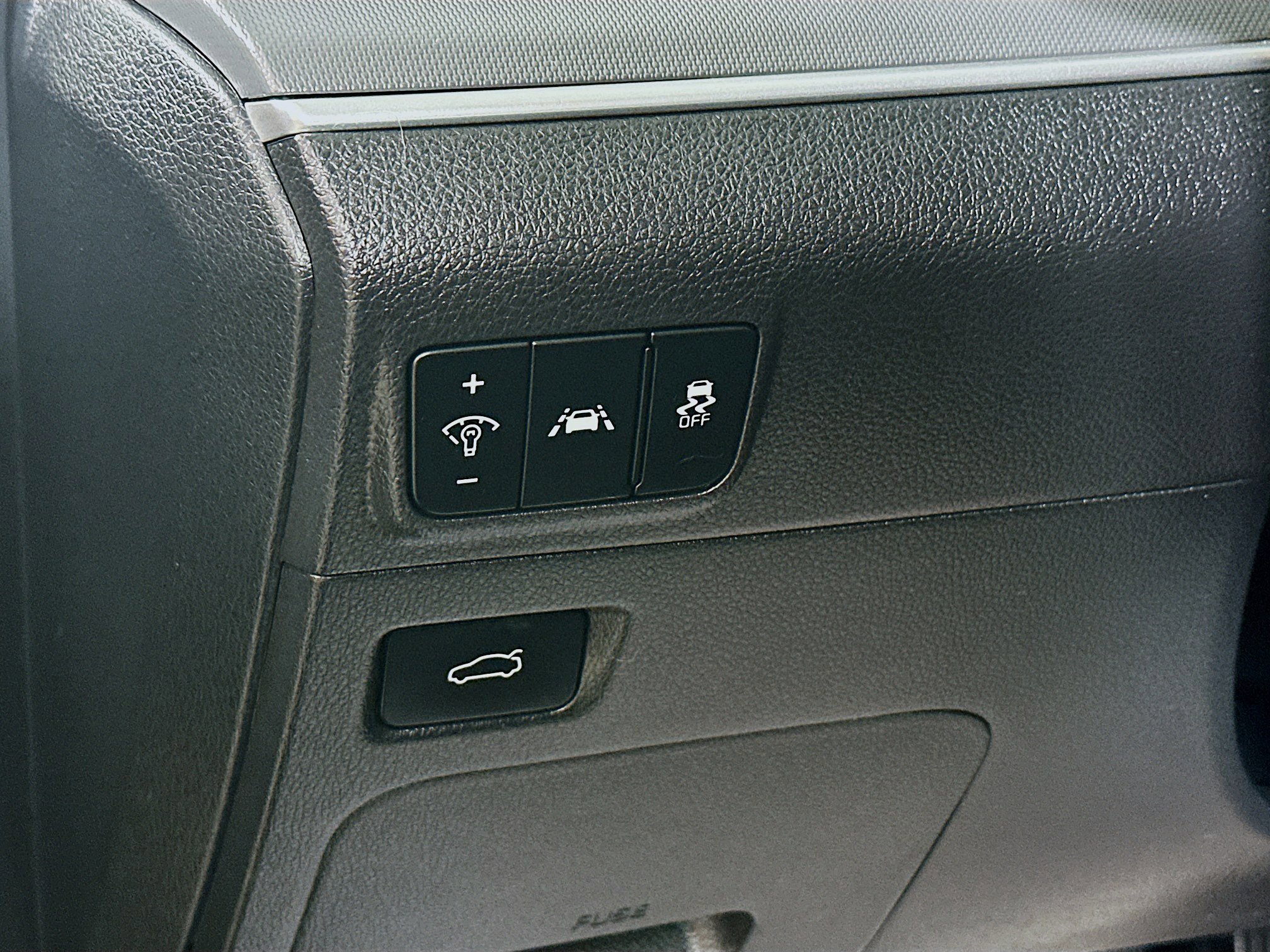 2023 Kia K5 LXS photo 10
