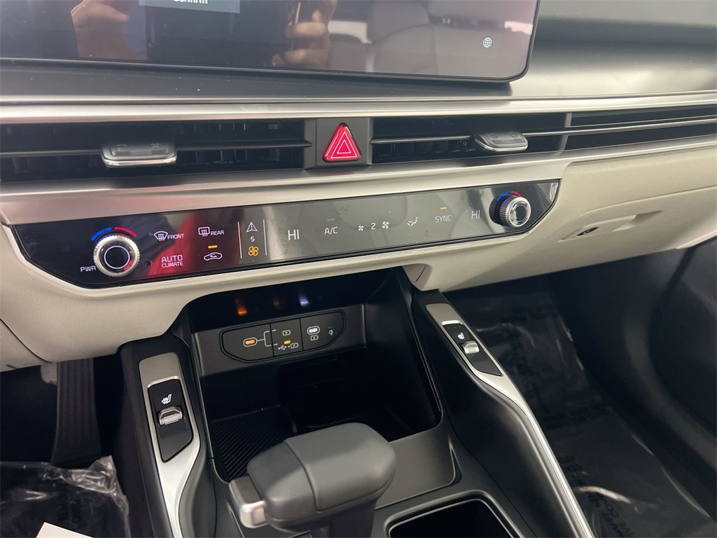2025 Kia Sorento S photo 20