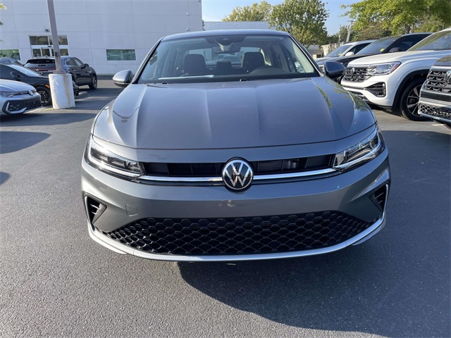 2025 Volkswagen Jetta 1.5T S photo 2
