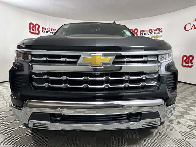 2025 Chevrolet Silverado 1500 LTZ photo 2